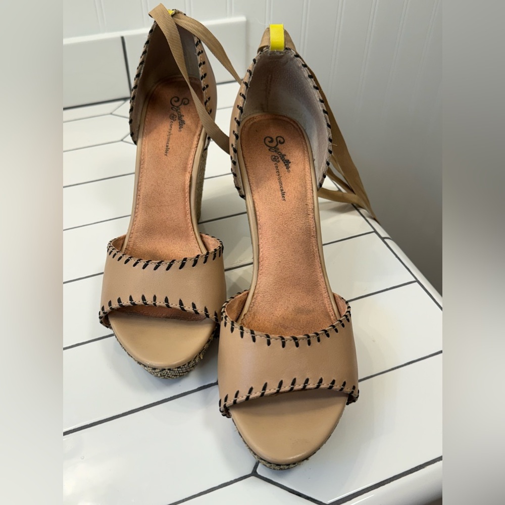 Seychelles Wedge Sandals Size 9 - Picture 2 of 5